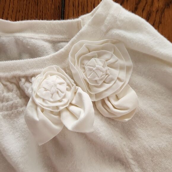 East 5th cream colorlong sleeve flower applique lightweight sweater wome… - Picture 1 of 6